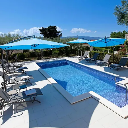 Semper - Heated Pool Bol