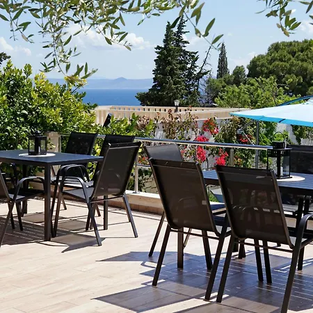 Apartman Semper - Heated Pool