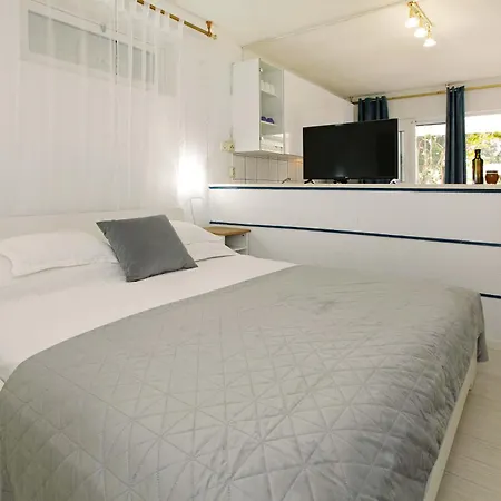 Apartment Semper - Heated Pool
