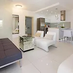 Semper - Heated Pool Apartamento *