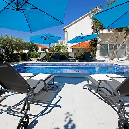 Appartement Semper - Heated Pool